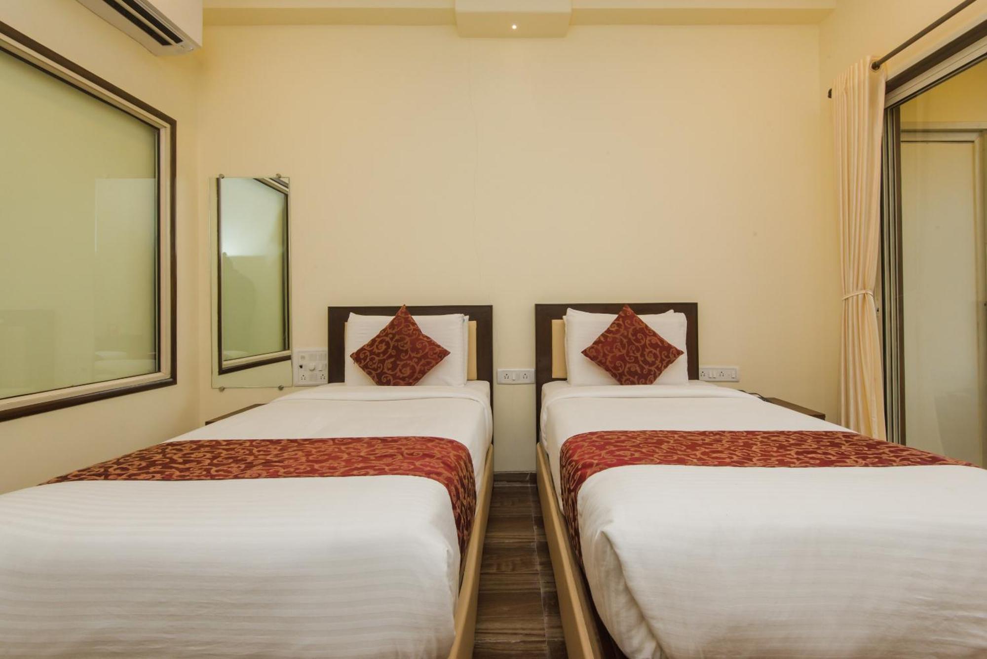 Super Hotel O Divine Residency Near Phoenix Marketcity Mumbai  Buitenkant foto